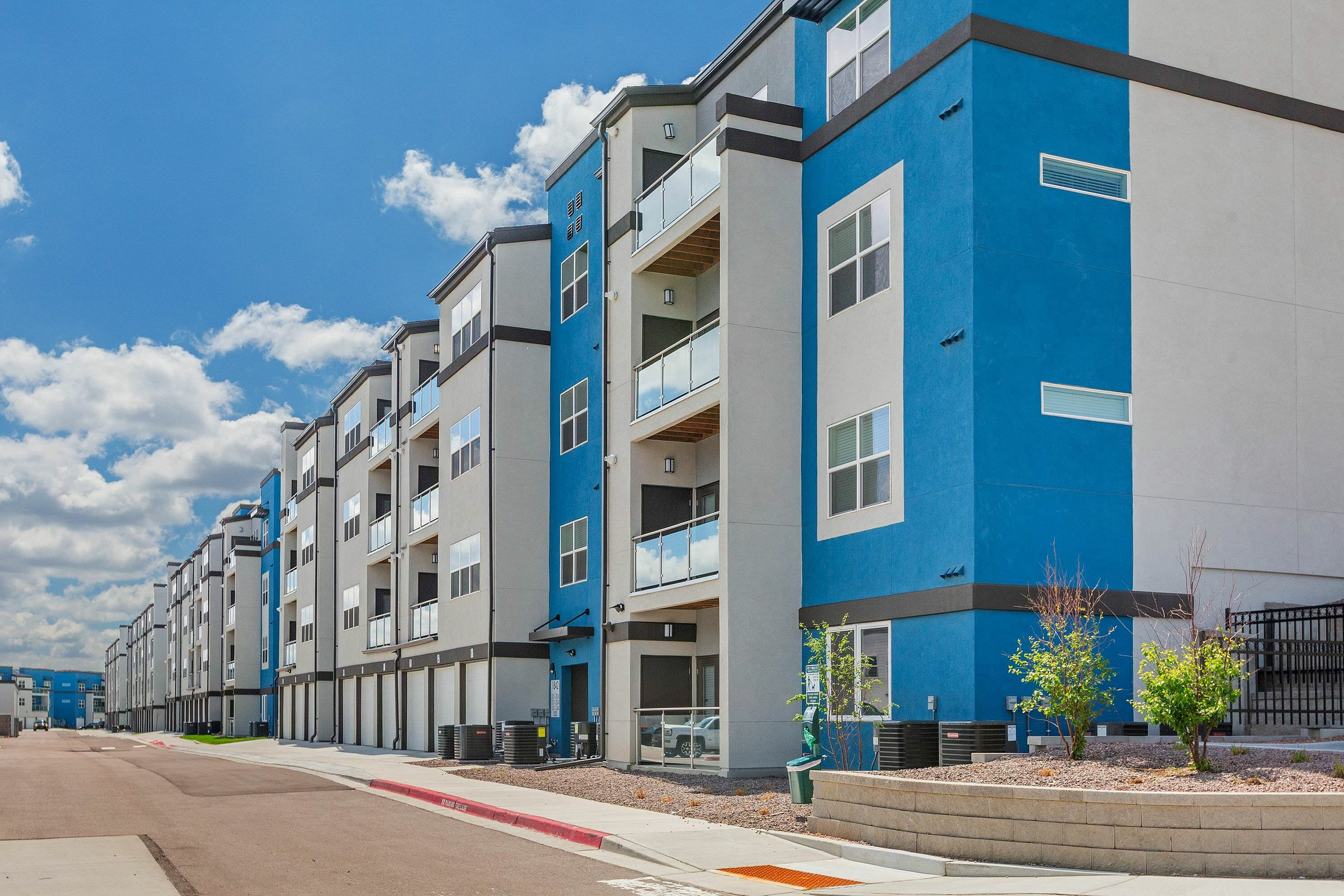 Pueblo Springs Apartments – photo 2