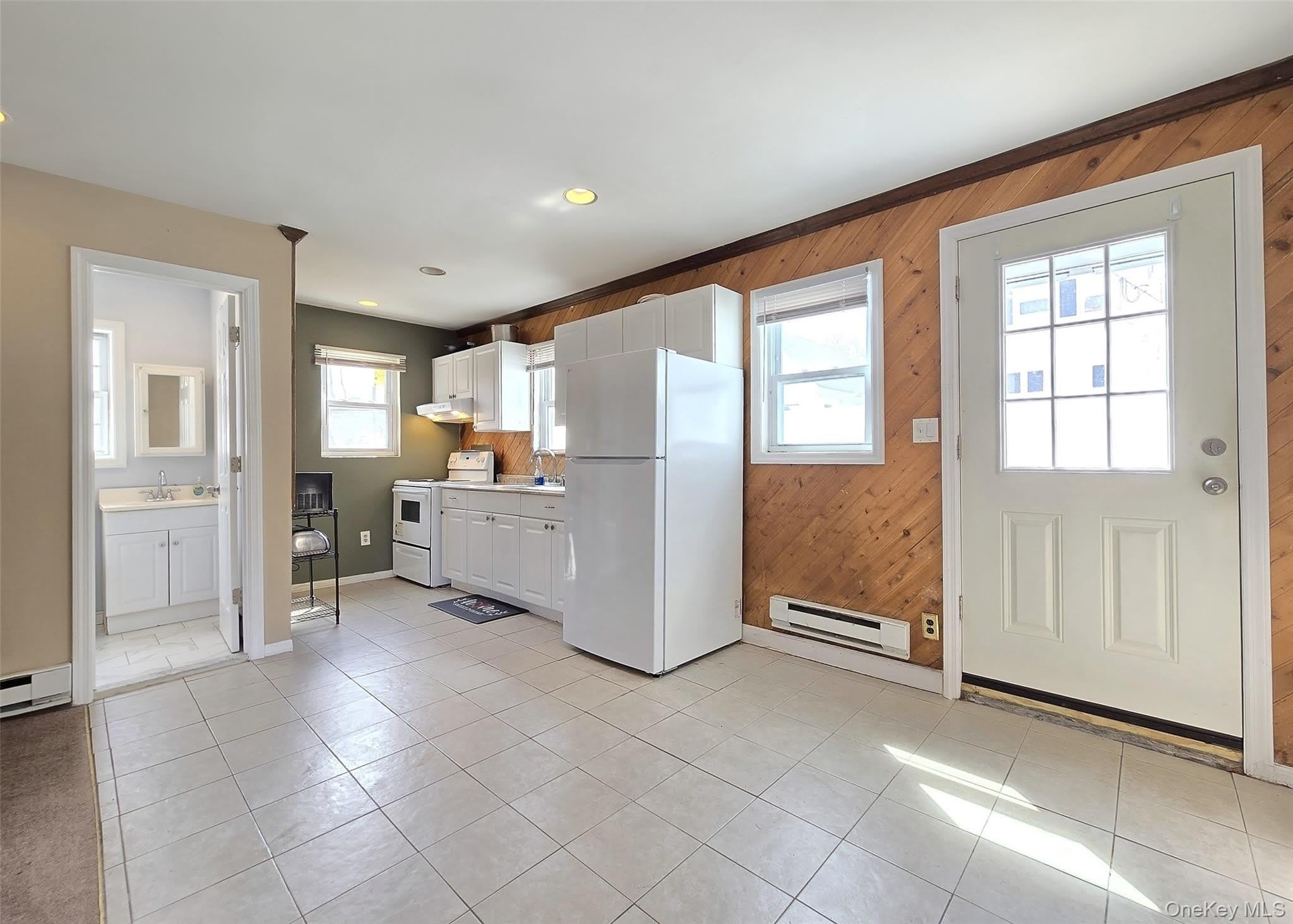 18 Wyandotte Street – photo 5