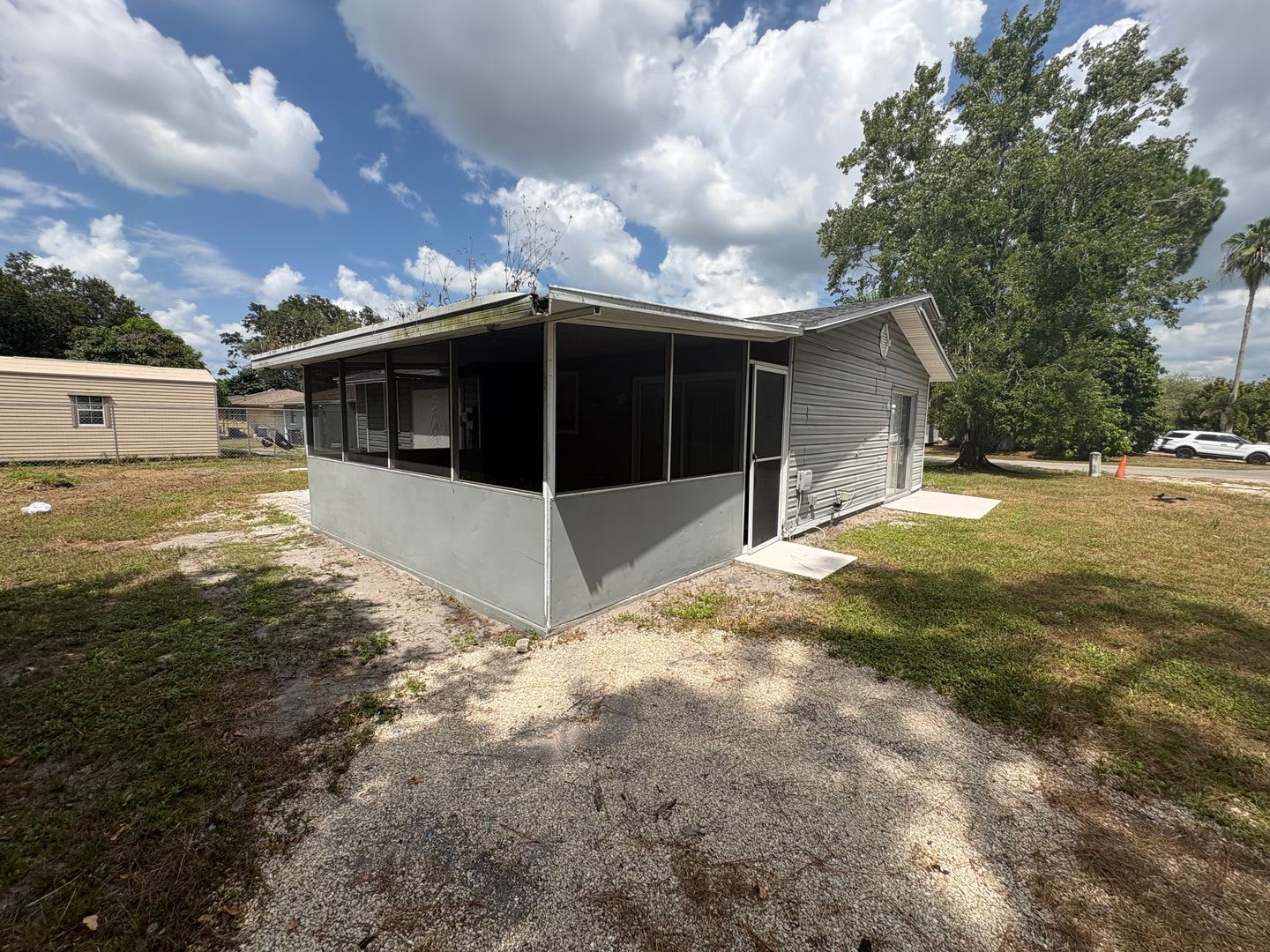Renovated SFH 3 Bedroom Home Available Now – photo 2