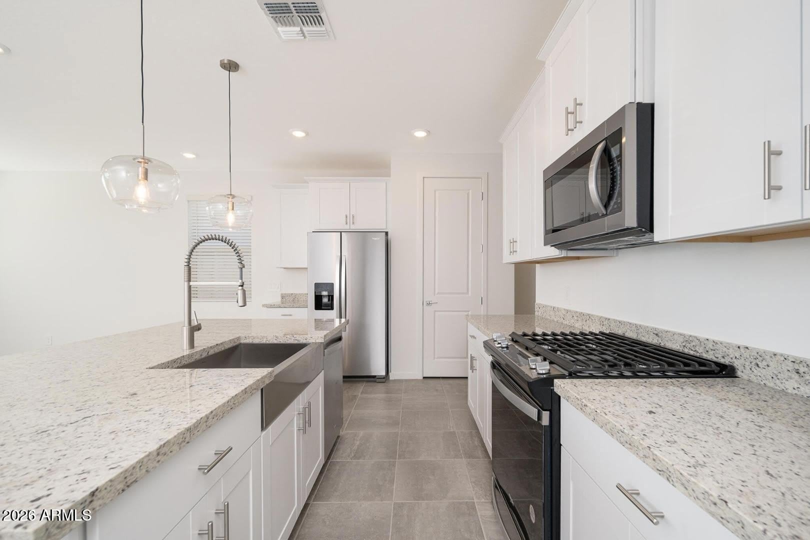 17305 W SANNA Street – photo 5
