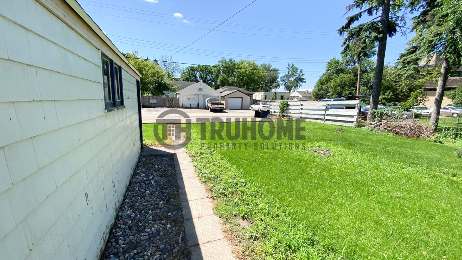 Spacious 5-Bedroom Home – Pet-Friendly and Perfect for Your Family! – photo 5