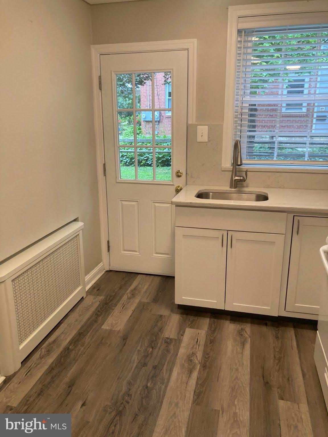 200 ELMWOOD Avenue – photo 3