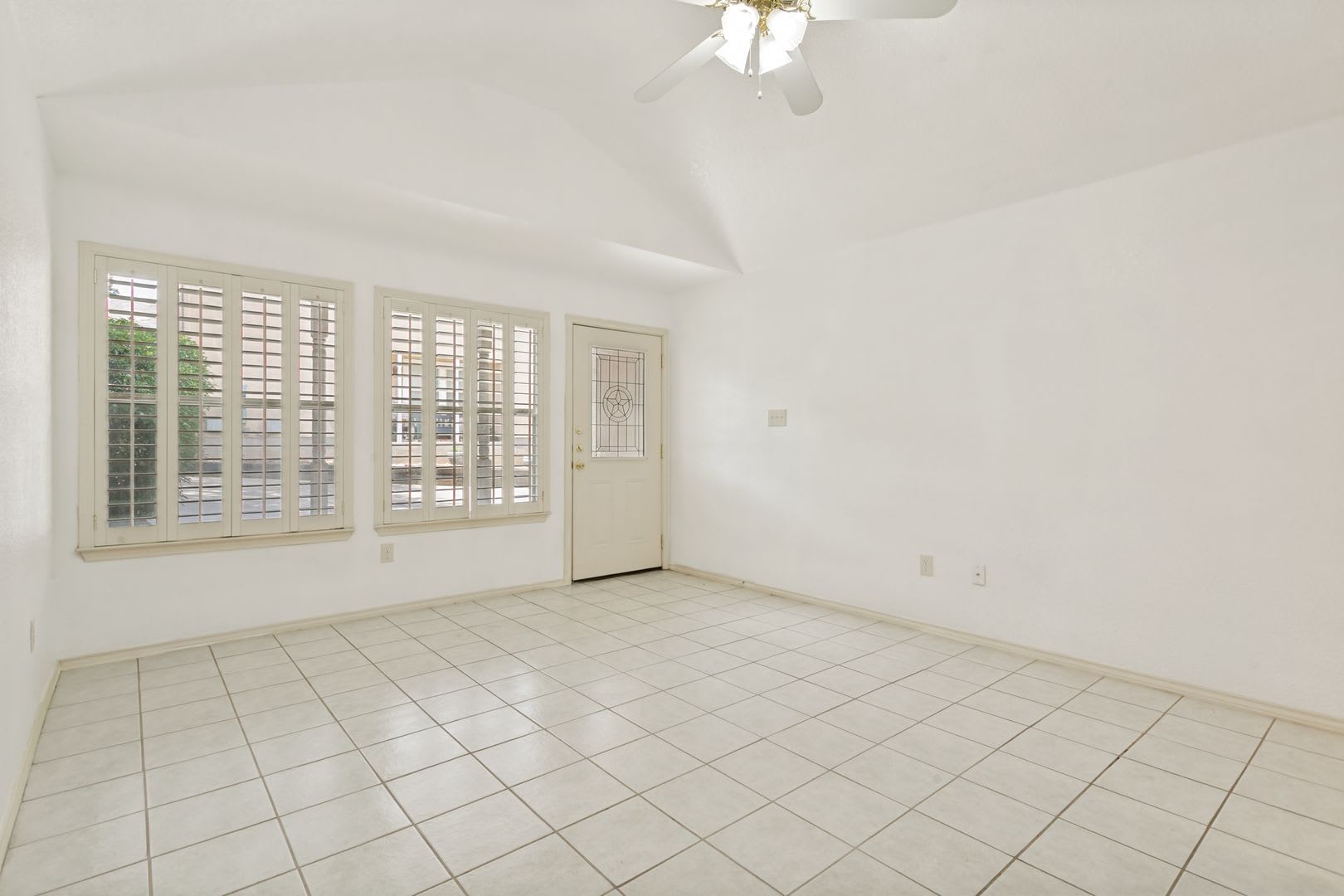 2-BEDROOM, 2.5-BATHROOM + FLEX SPACE DUPLEX/CONDOMINIUM IN TERRELL HEIGHTS – photo 5