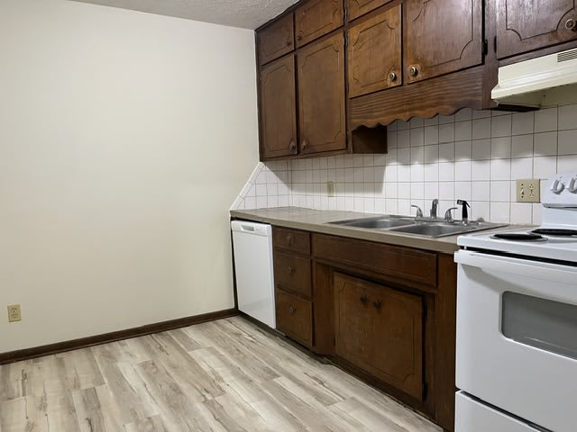 541 N. Belview Ave. Apt C – photo 4