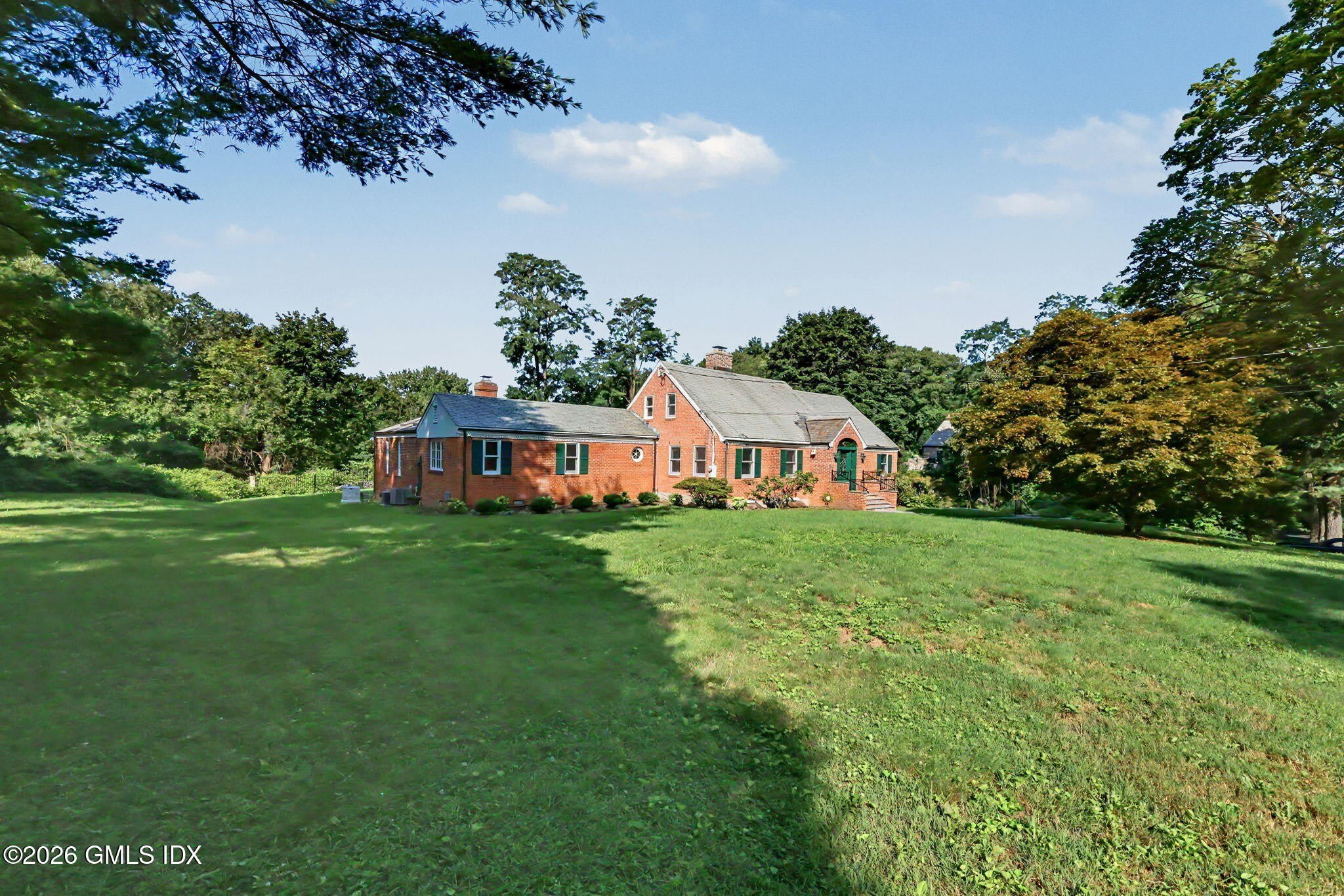 42 Oak Street – photo 2