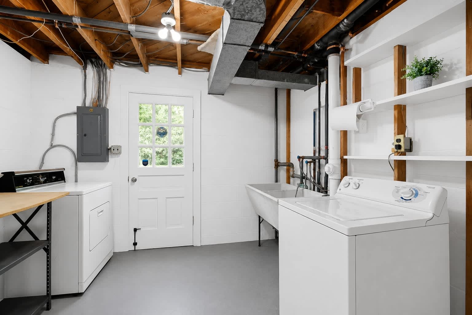 7608 Wellesley Dr – photo 4