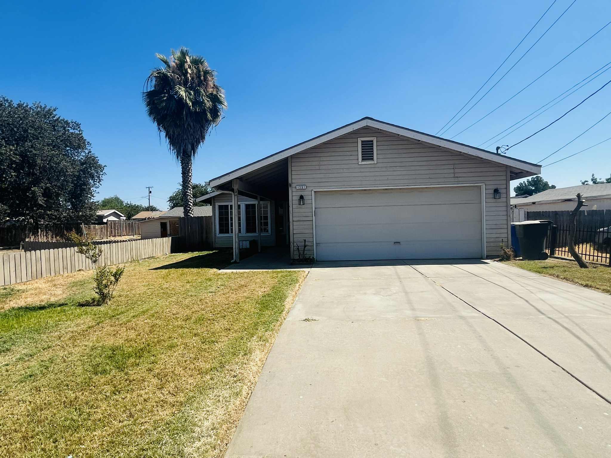 1251 West Davis Street – photo 2