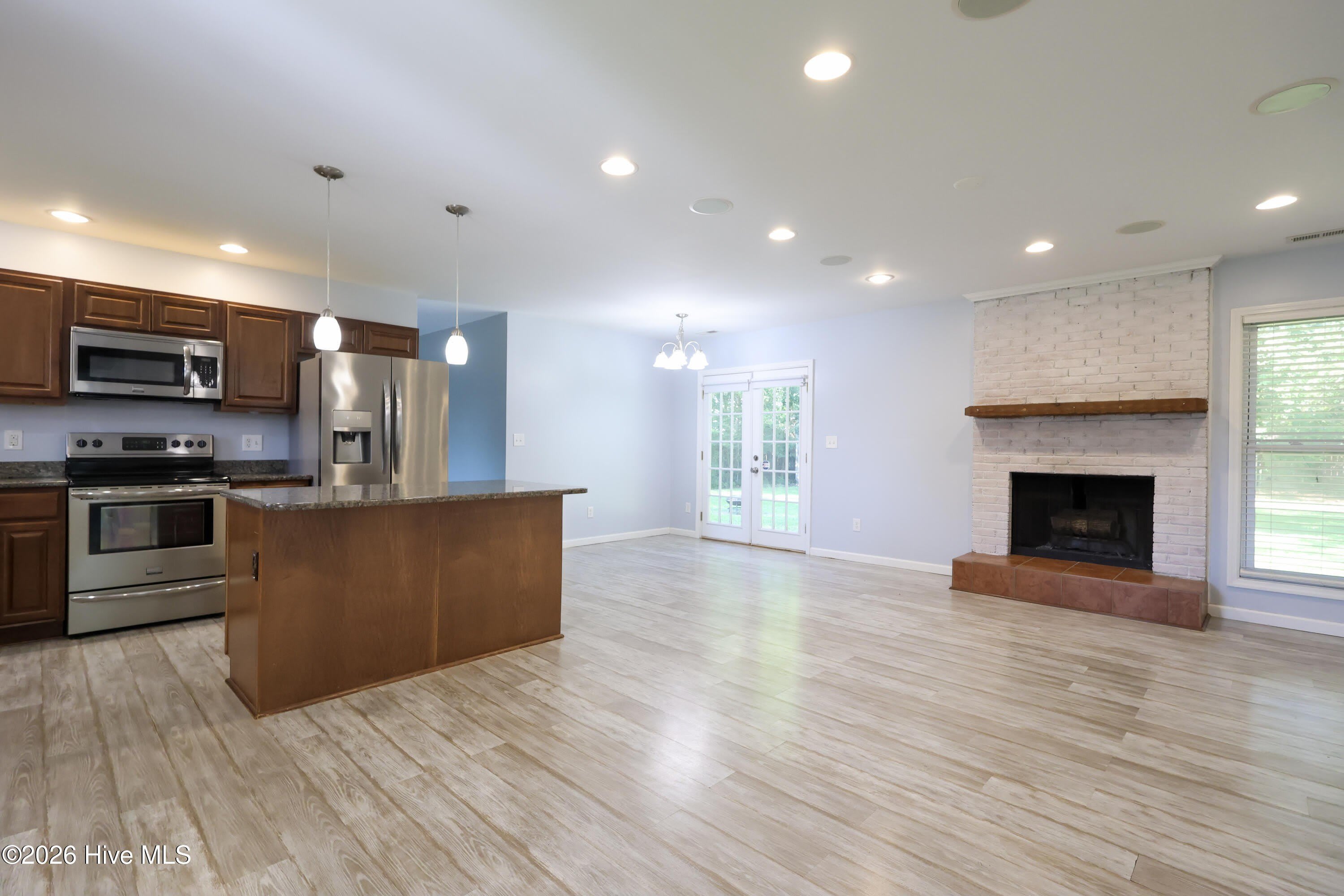 807 Deblea Court – photo 3