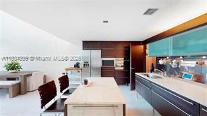 6000 Collins Avenue – photo 4