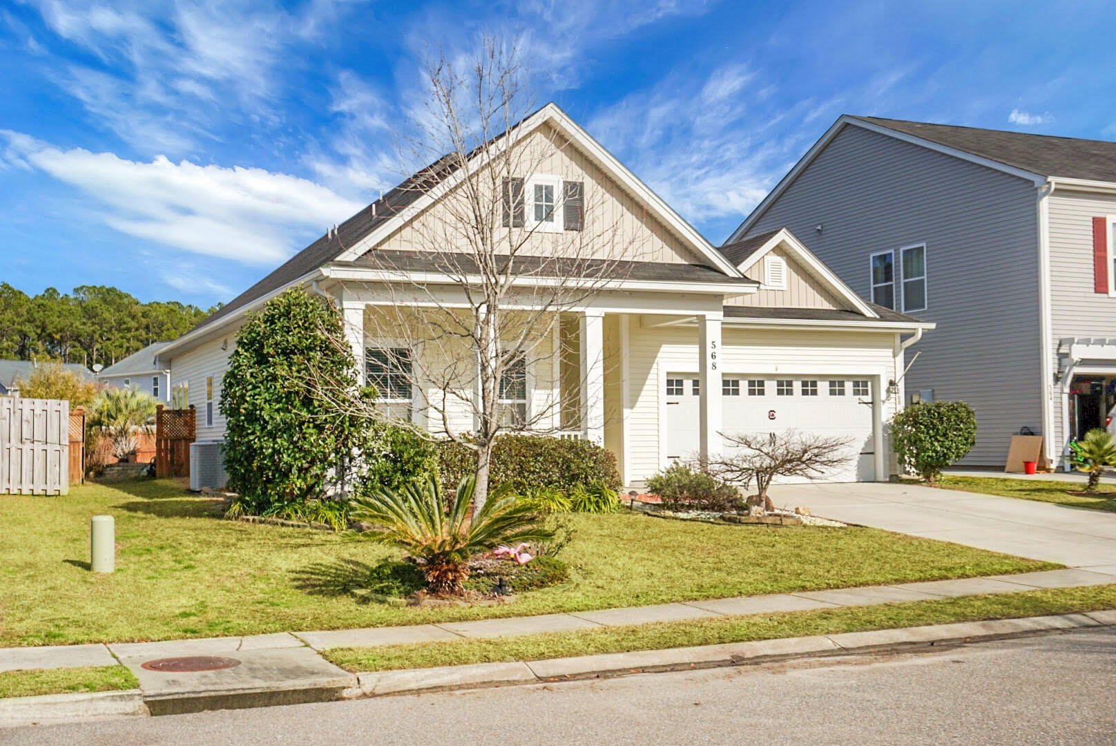 568 Crossland Drive – photo 2