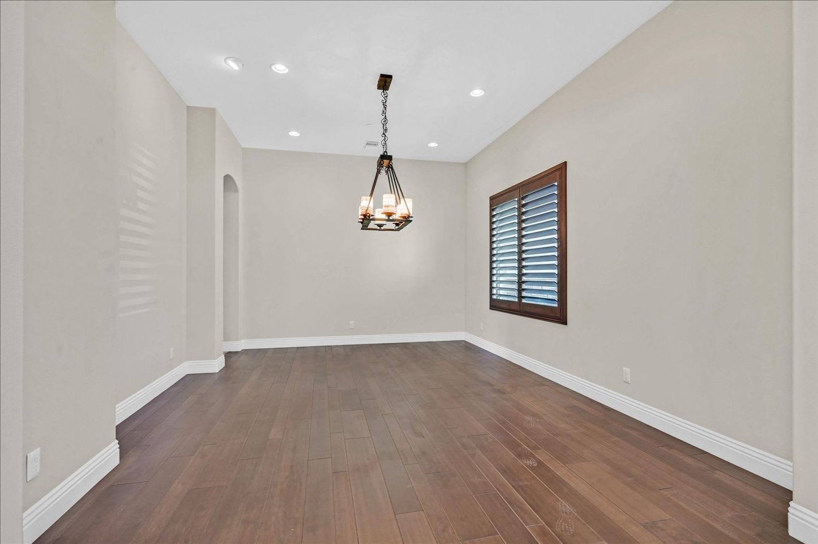 Custom Luxury Home With Strip And Mountain Views – photo 4