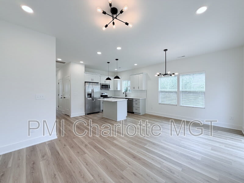 7519 Lawyers Rd – photo 5