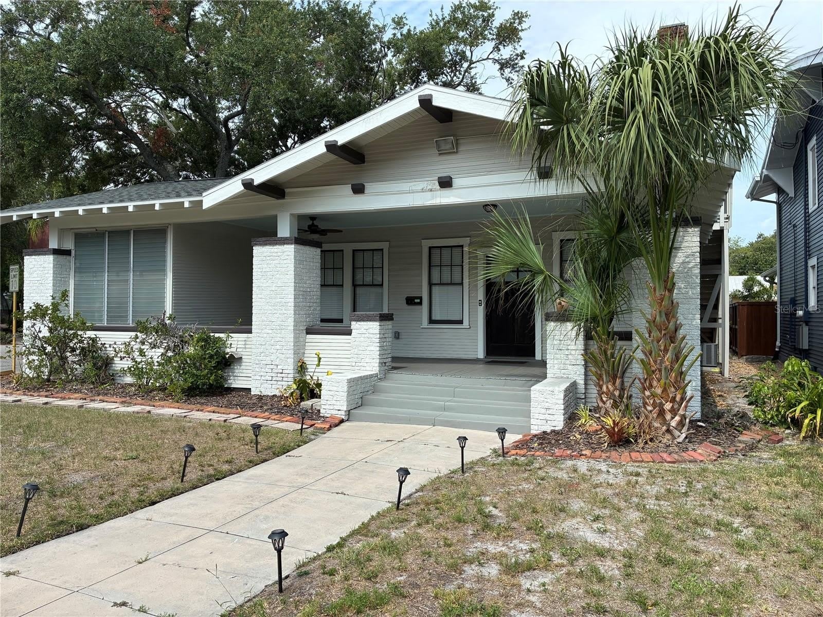 611 S WILLOW Avenue – photo 1