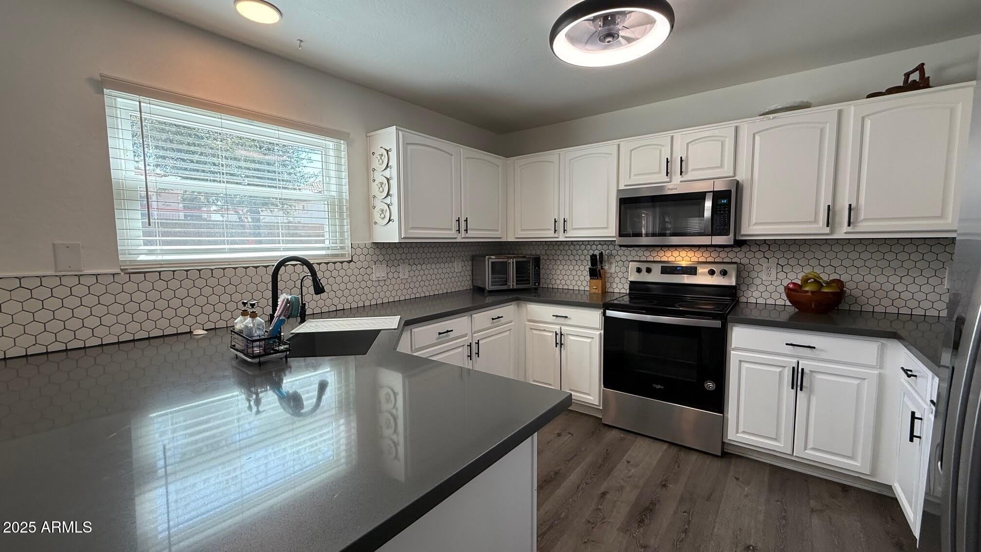 22461 W Woodlands Avenue – photo 5