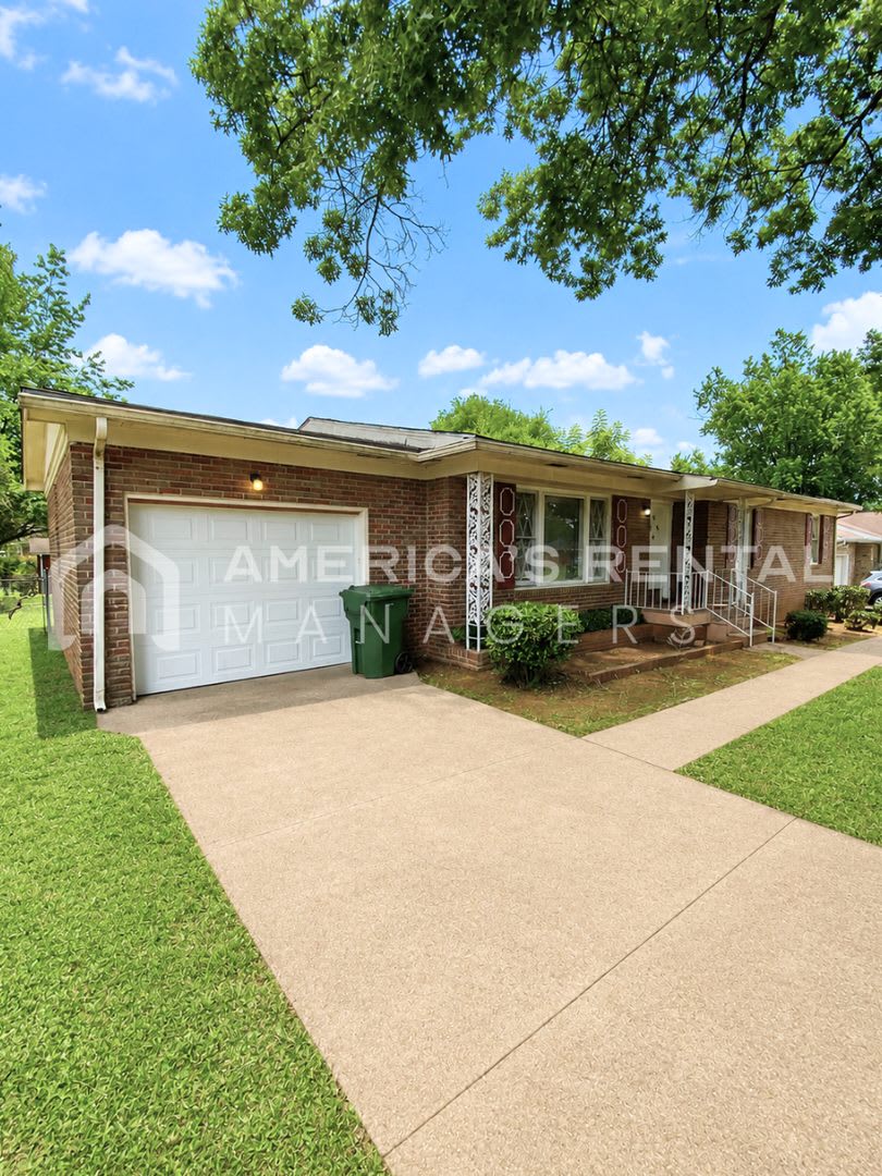 Home for Rent in Huntsville! Minutes from Downtown & Bridge Street Town Centre! AVAILABLE NOW! – photo 3