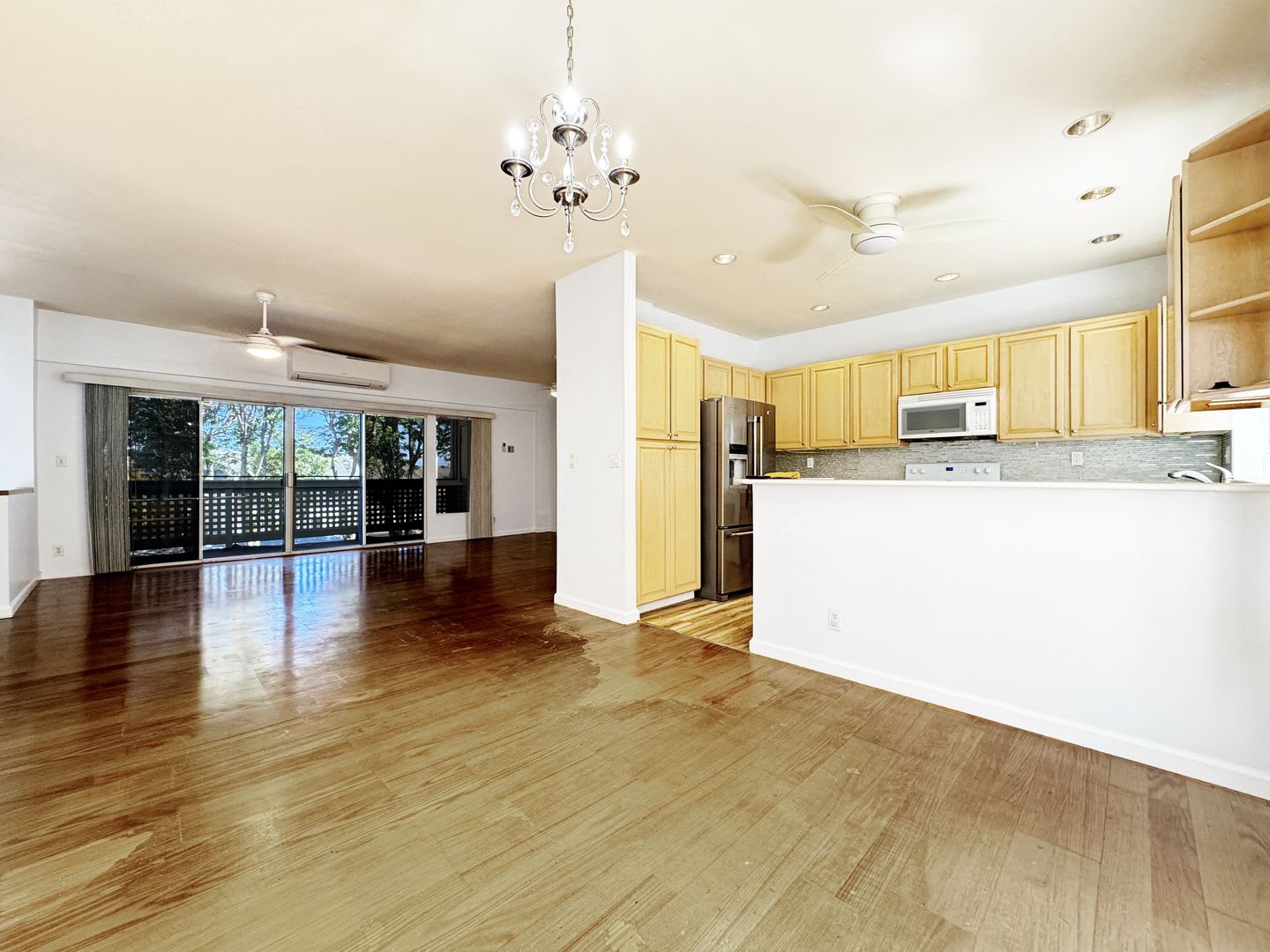 Moanalua Village 3/2.5 Townhouse with 2-Car Garage – photo 2