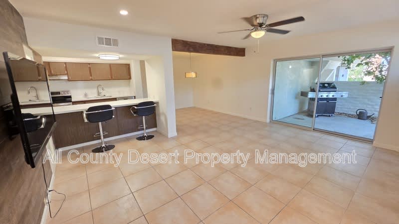 2504 N Whitewater Club Drive – photo 2