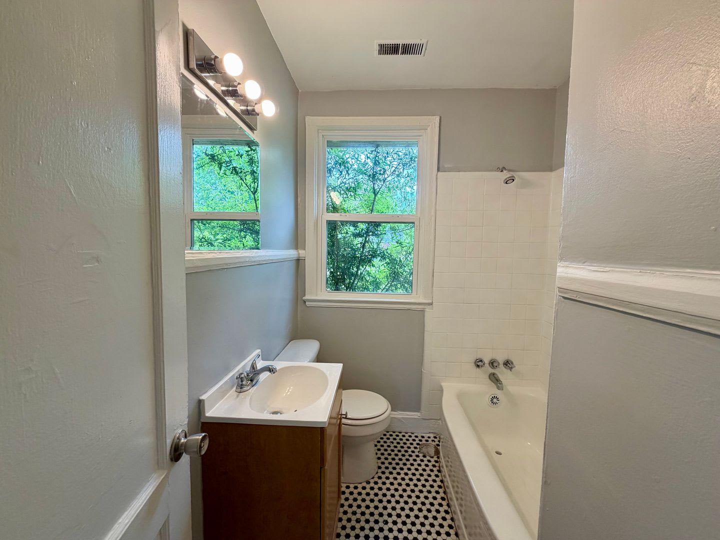 714 A – photo 5