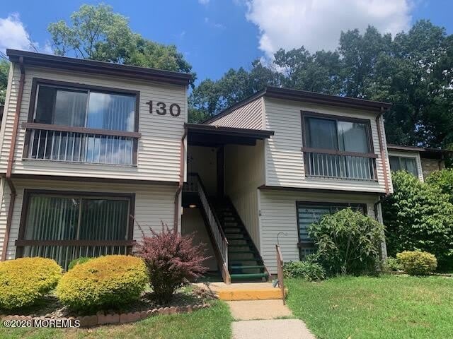 130 Amberly Drive – photo 1