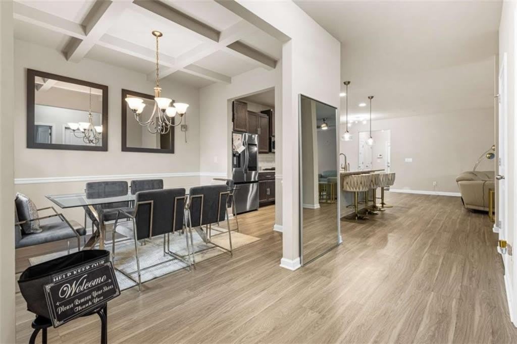 684 Armitage Way – photo 2