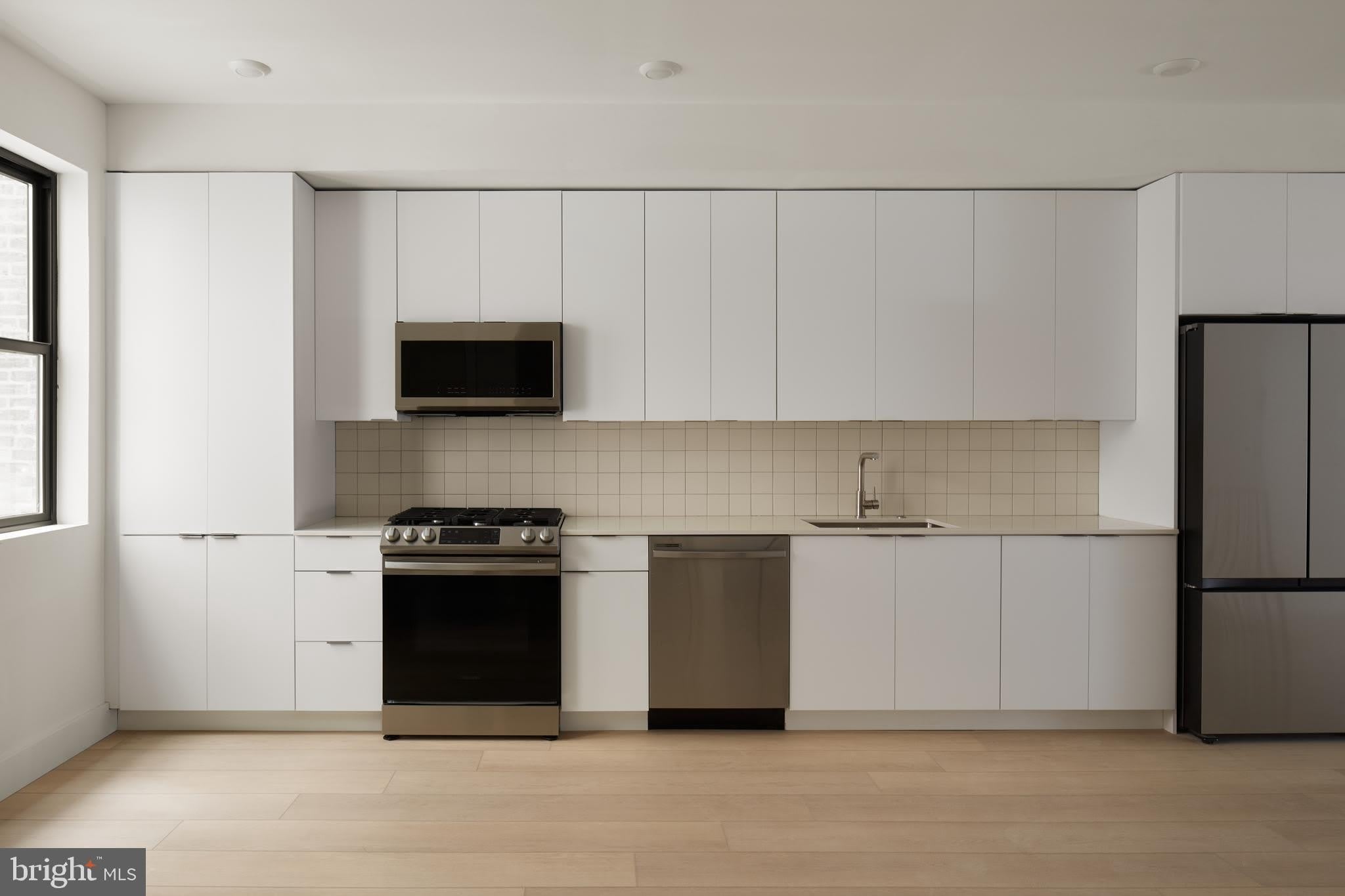 2007 CAMBRIDGE Street – photo 4