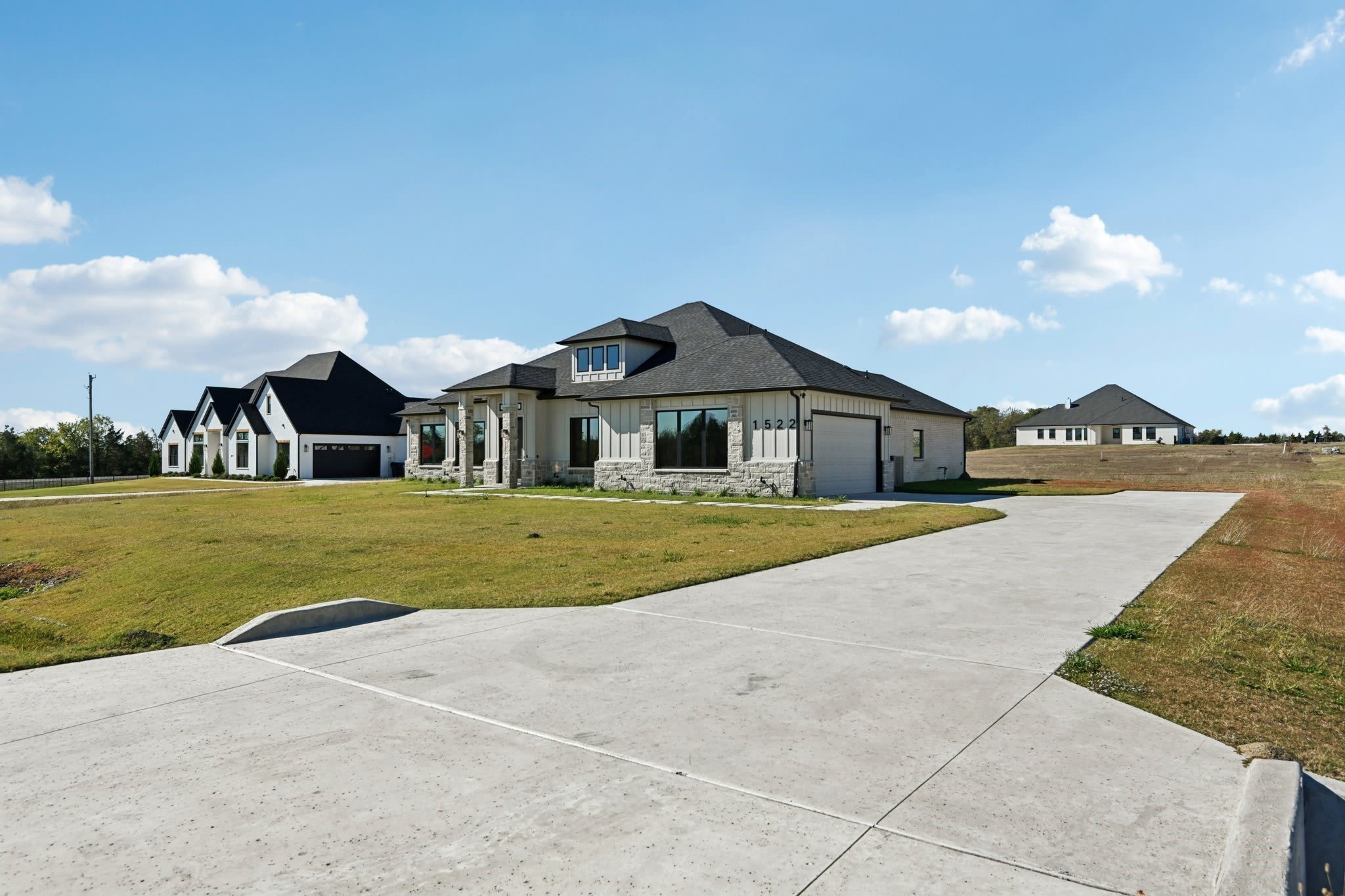 1522 Carter Drive – photo 2