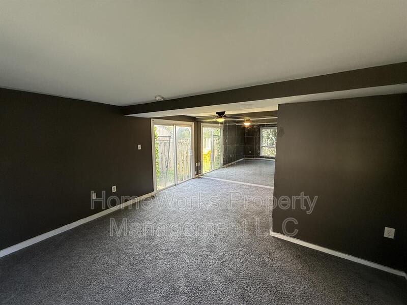 554 West Ct – photo 3