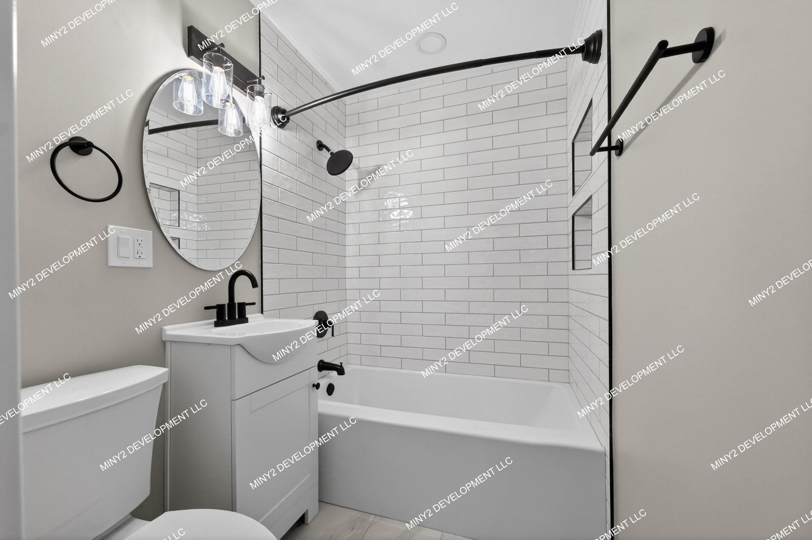 Completely Renovated 2 Bedroom Home In Westland – photo 5