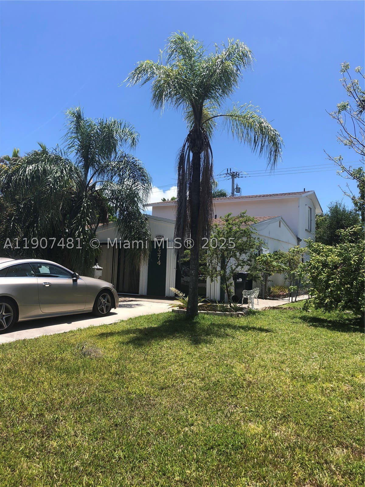 1374 NE 176 st – photo 1