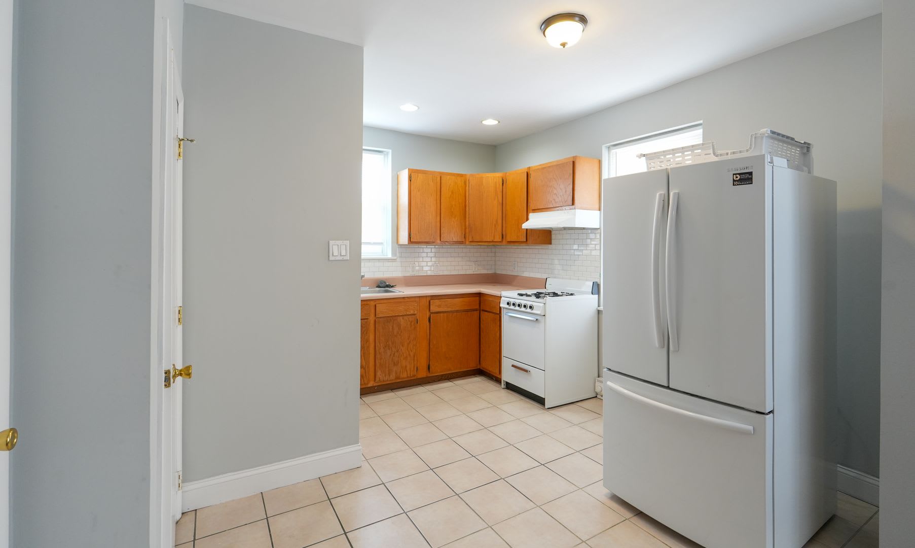 Bright 2BR/1BA First-Floor Apartment in West Oak Lane — Pets Welcome, Water Included – photo 5