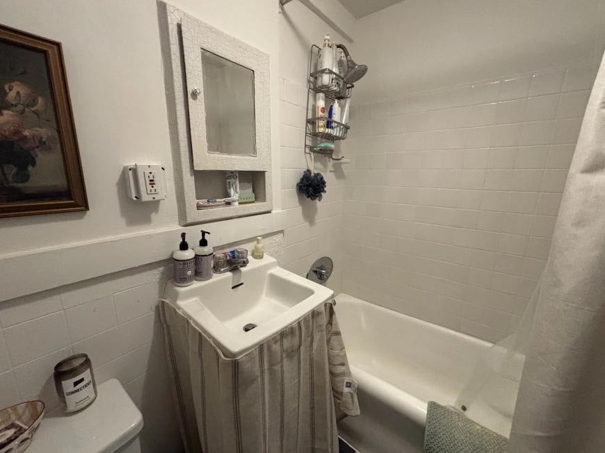 98 Charles St. – photo 2