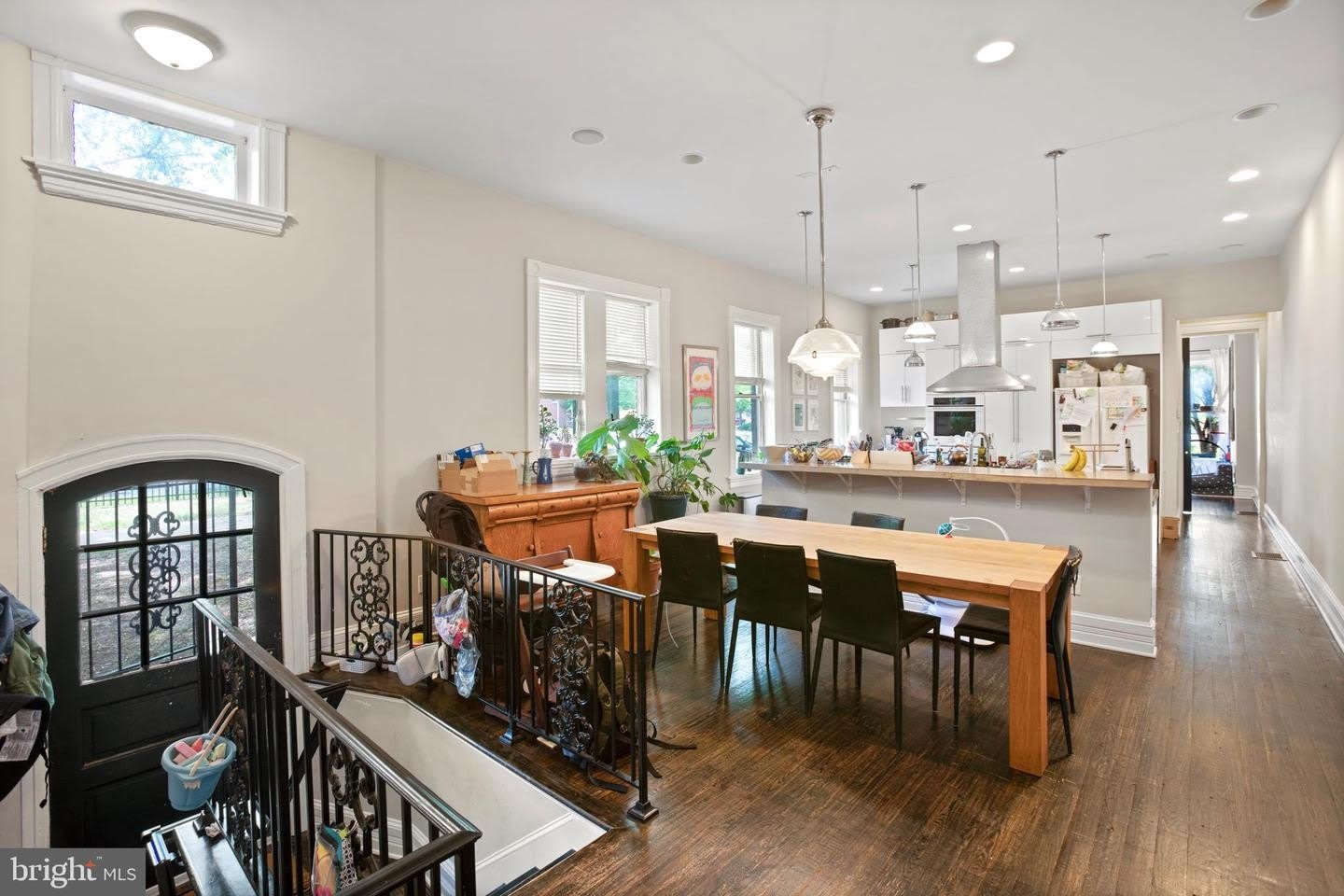 261 ROBERT ST #1 – photo 1