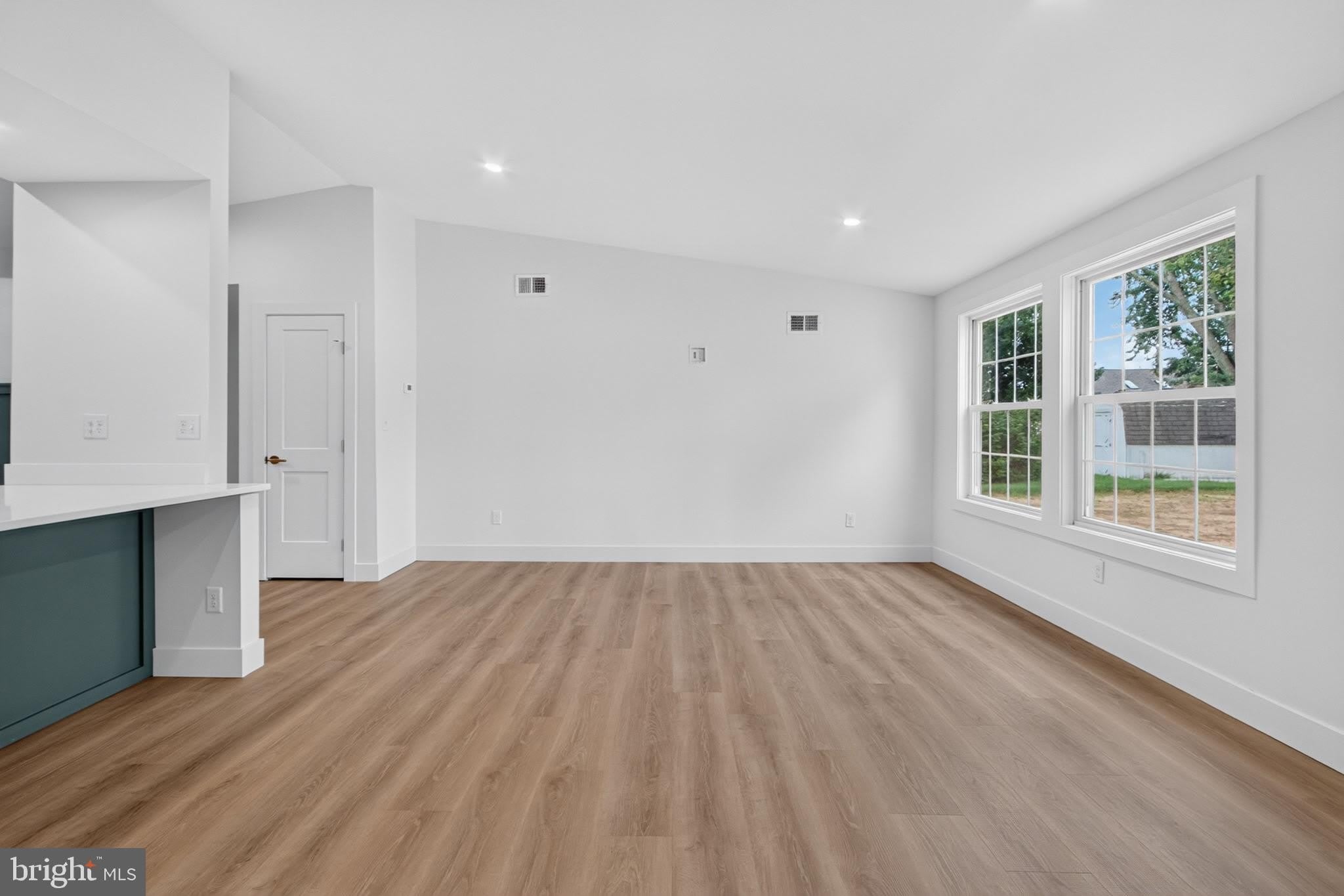 45 TIFFANY Drive – photo 2