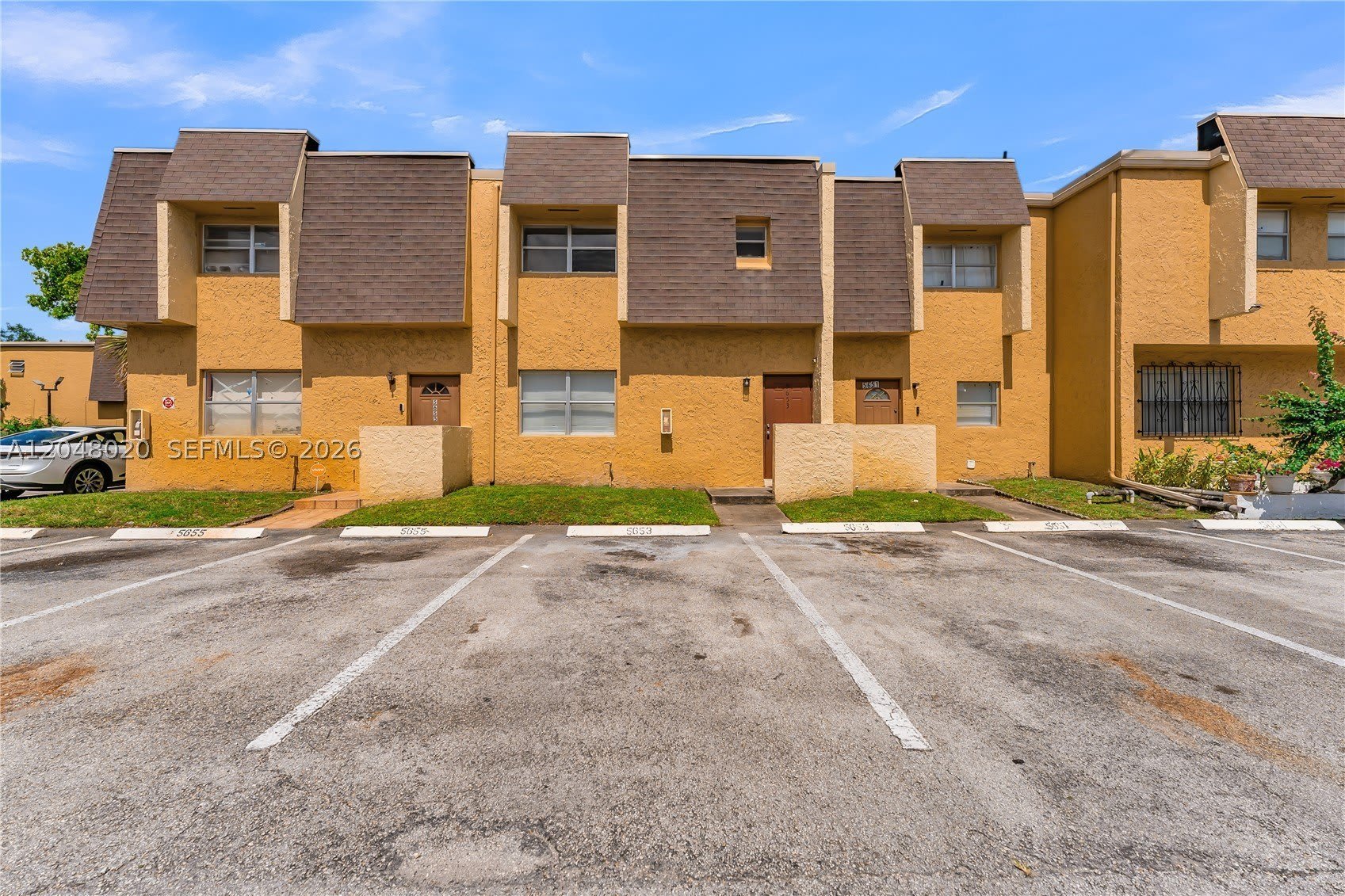 5653 Blueberry Ct – photo 1