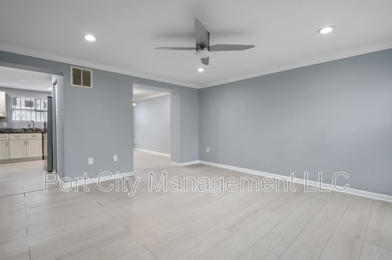 1507 Retreat Street 1 – photo 3