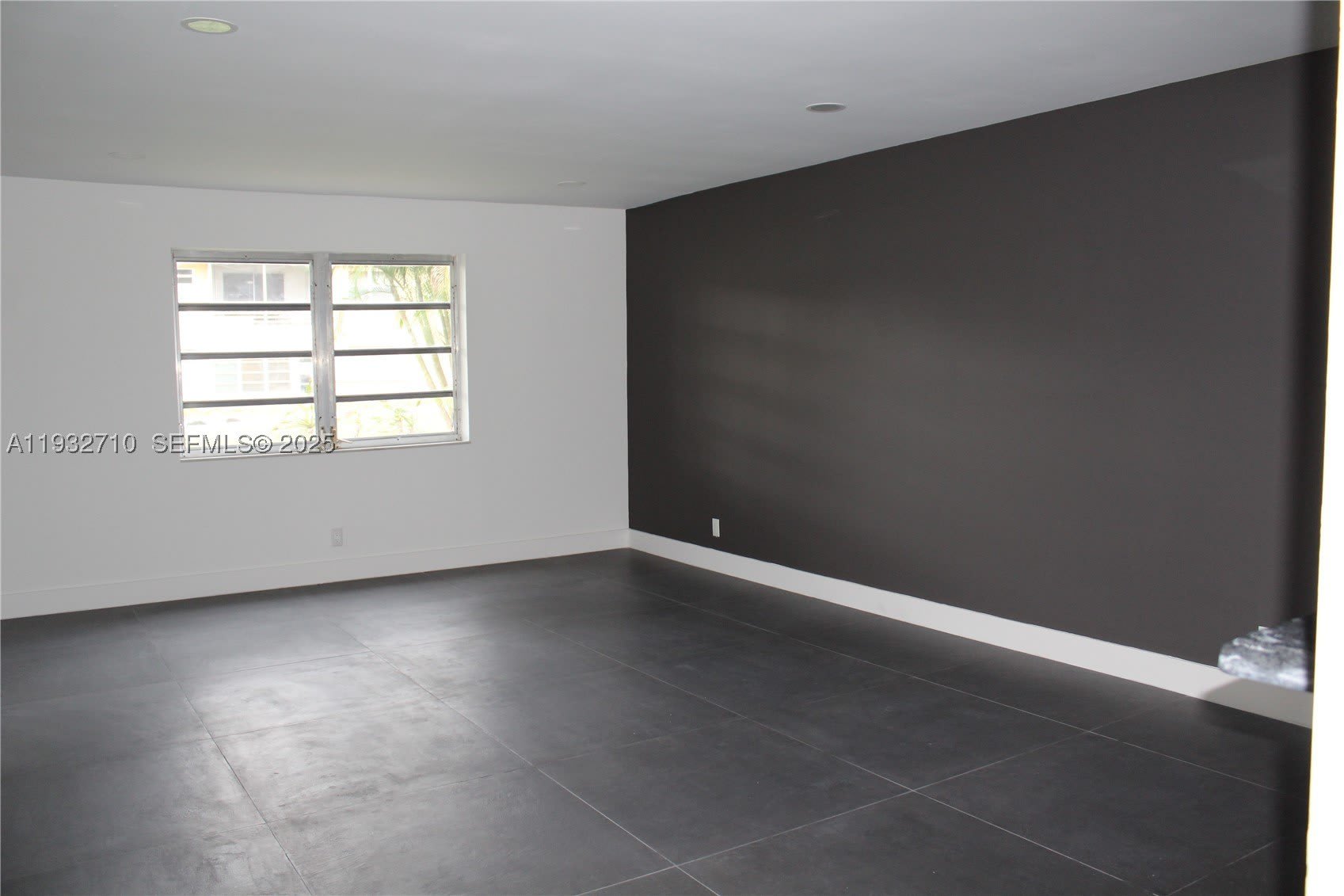 5140 SW 40th Ave – photo 2