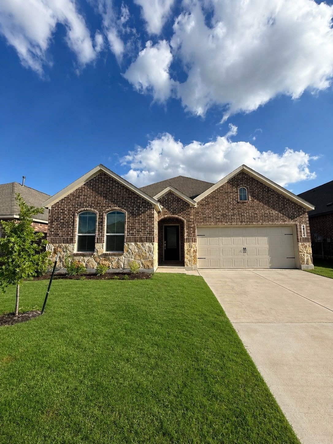 14184 hammersmith Street – photo 1