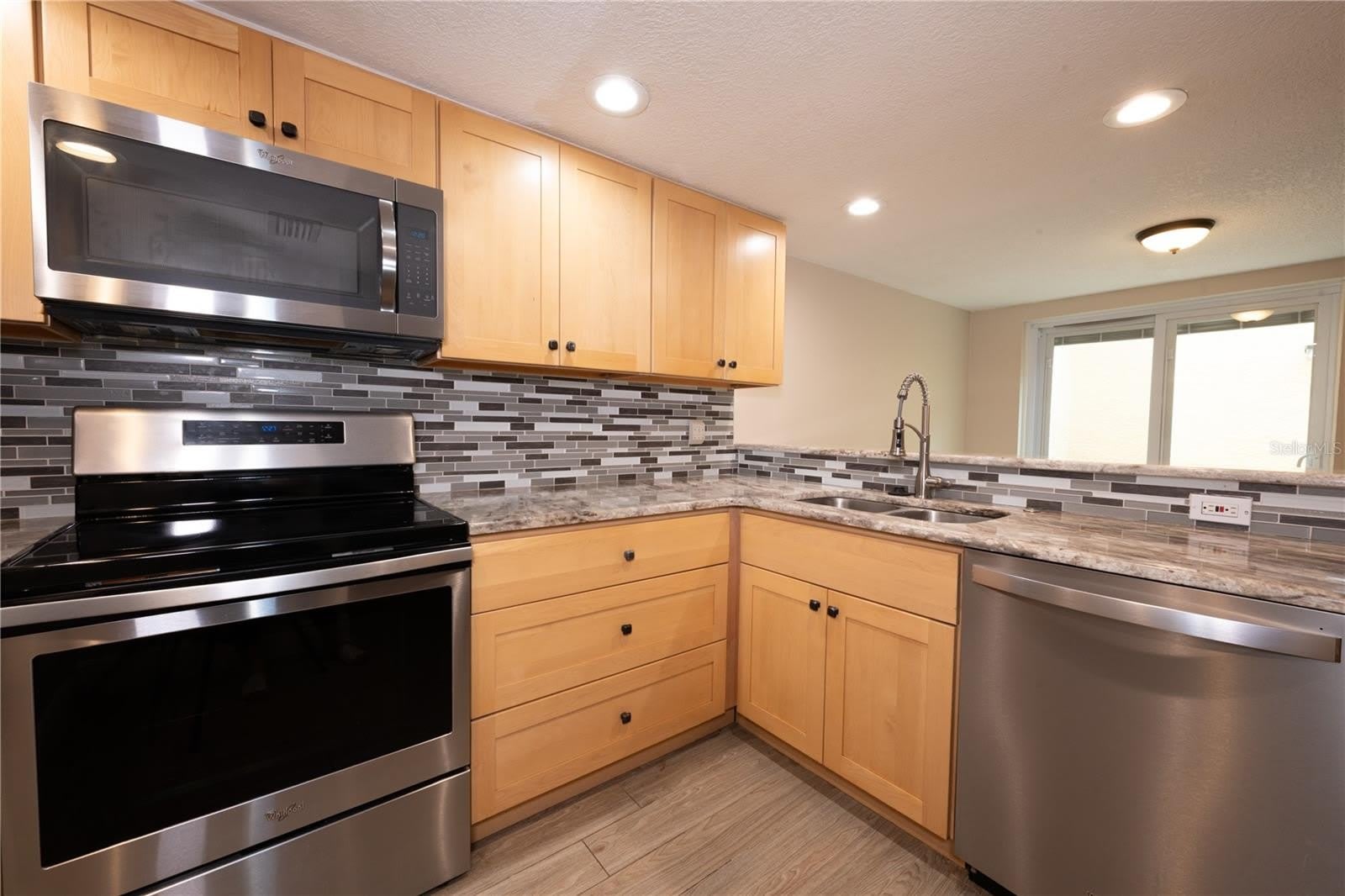 201 SOMERSET Lane – photo 5