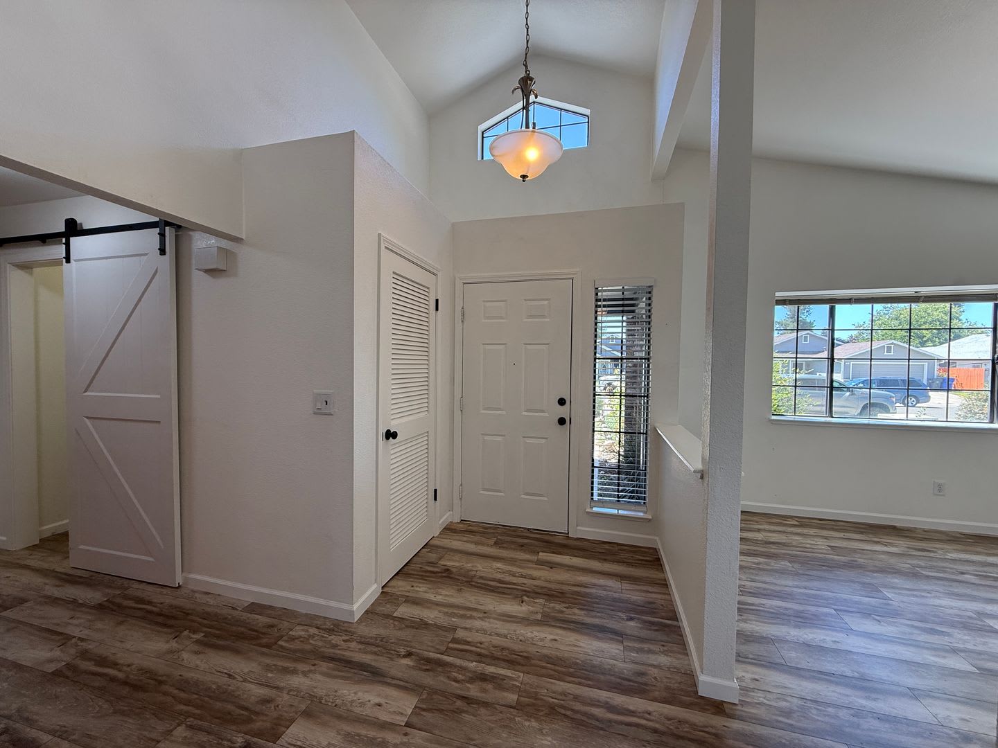 Beautiful home located on a cul-de-sac! – photo 3