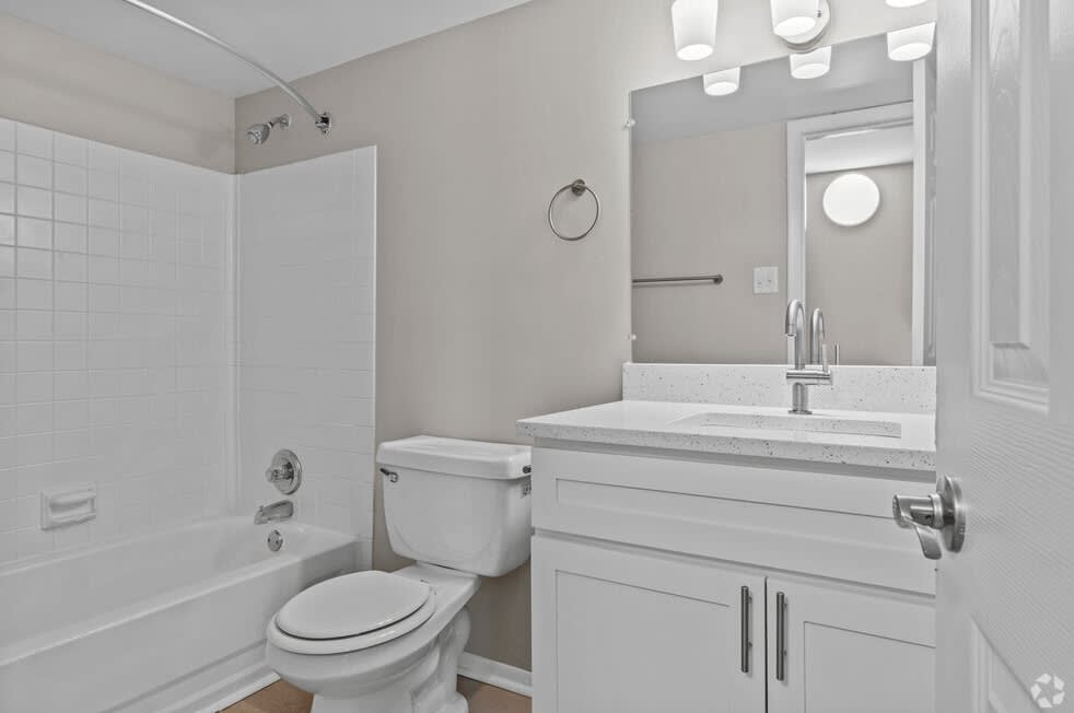 Woodshire Apartments – photo 3
