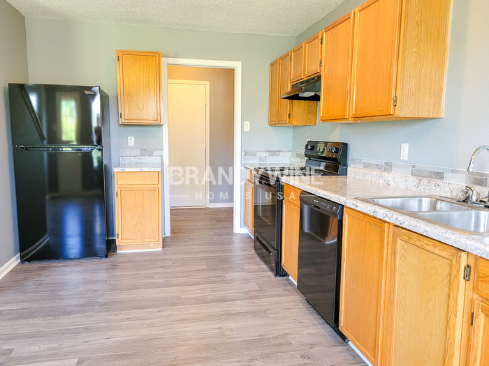 10756 Glenayr Drive – photo 5