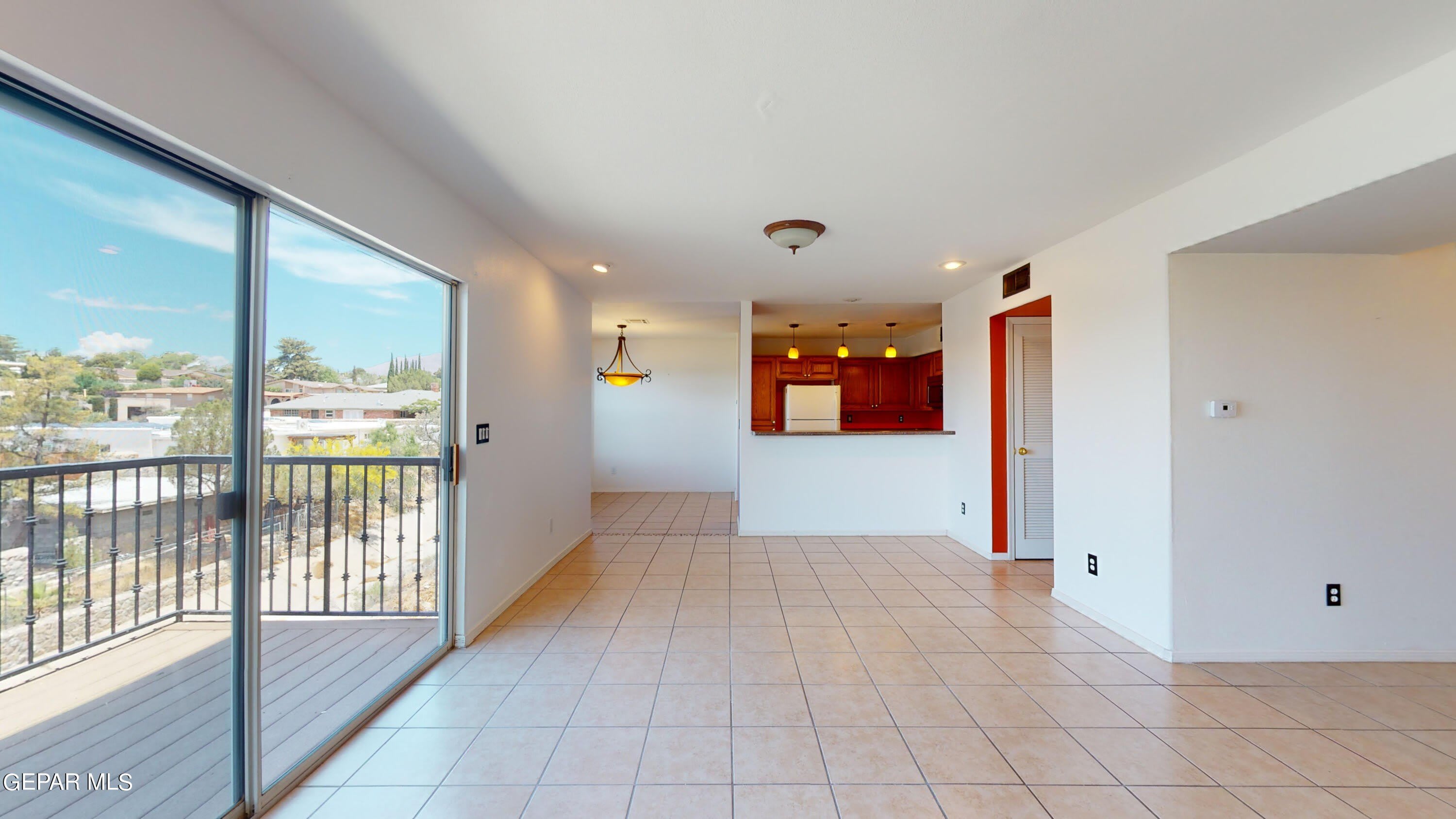 6256 ESCONDIDO Drive – photo 4