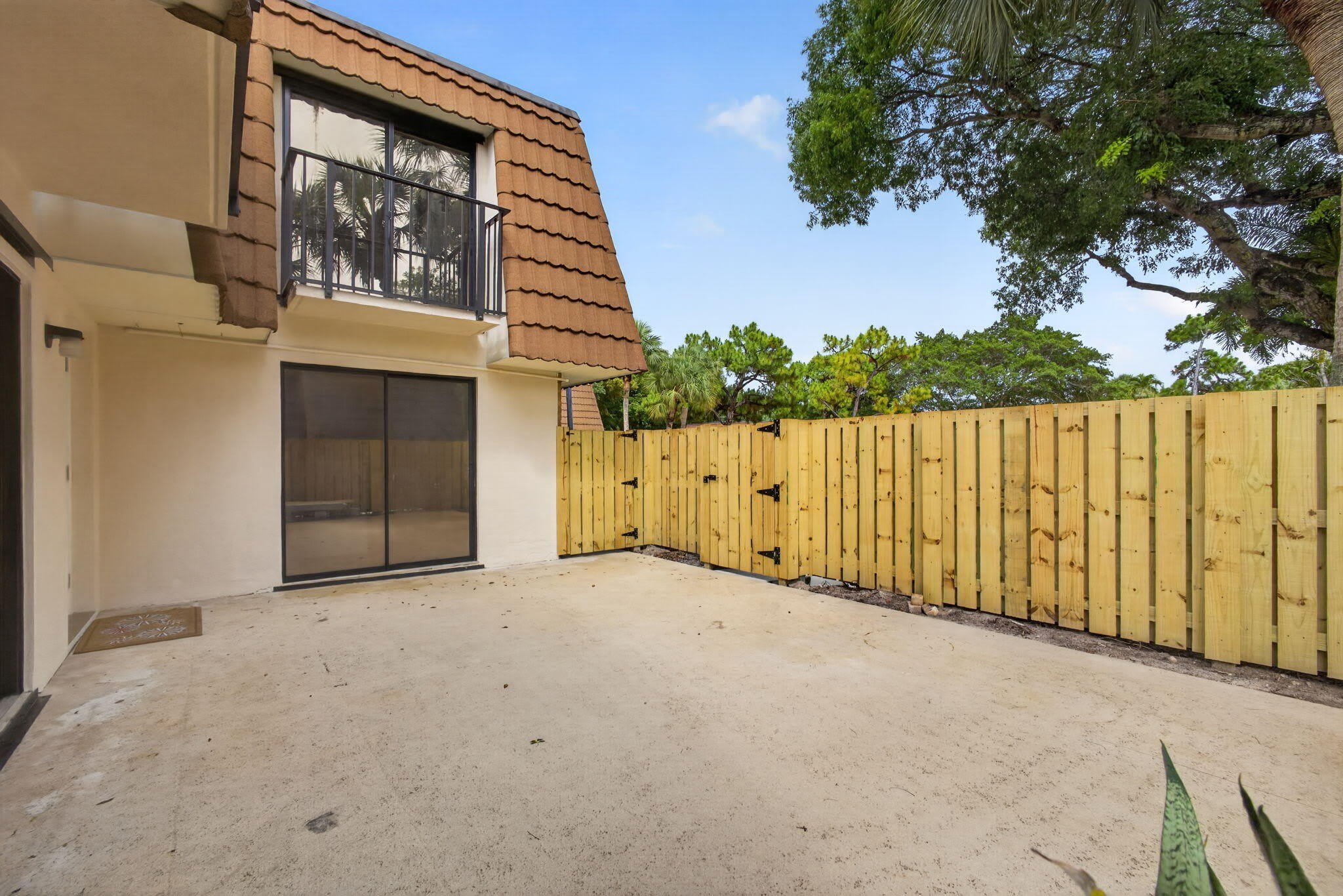 183 Charter Way – photo 3