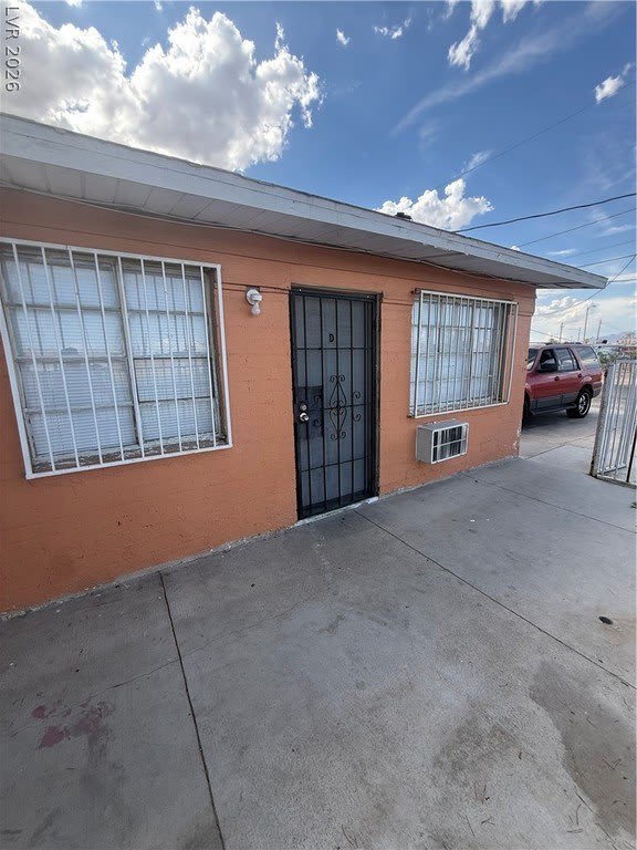 708 Jackson Avenue – photo 1