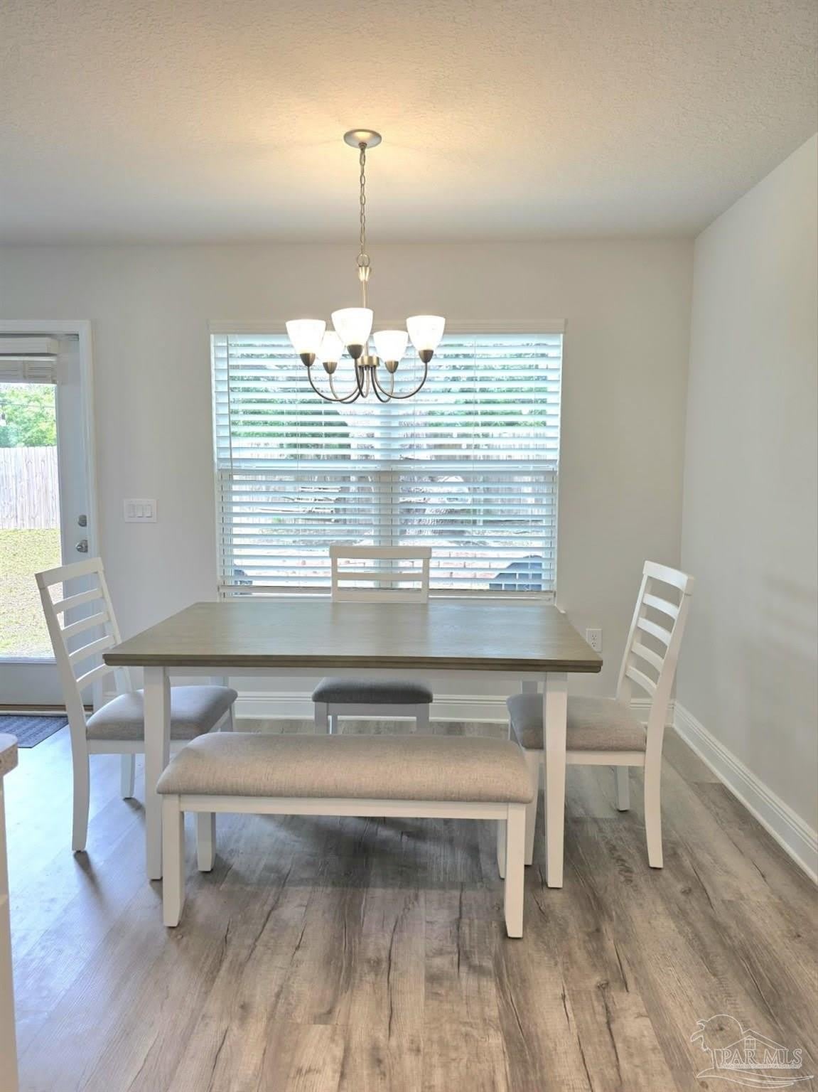 380 Hilburn Ln – photo 5