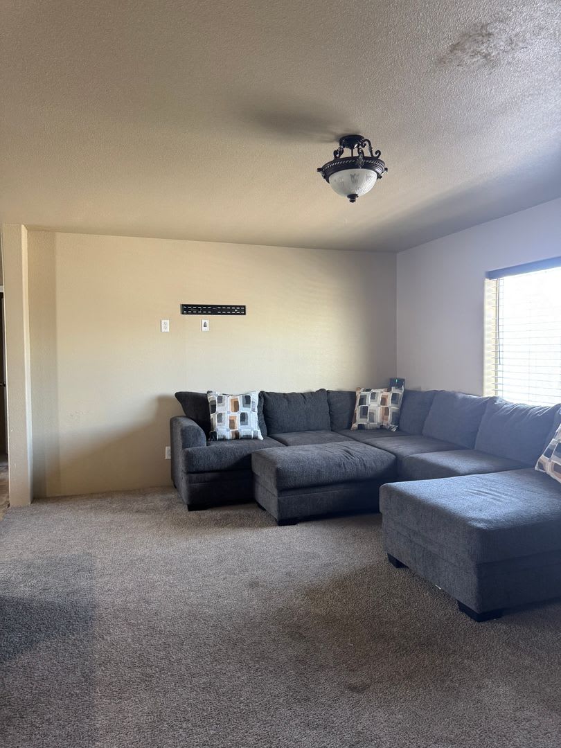 Nice 3 Bedroom 2 Bath In Elko – photo 4