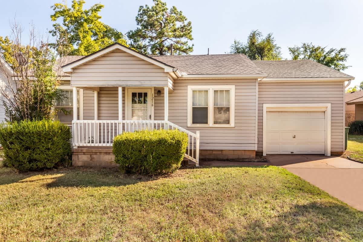 1216 East Campbell Street – photo 1