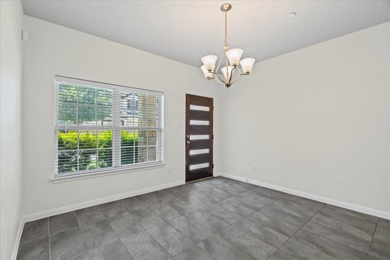 1502 Airedale Rd – photo 4