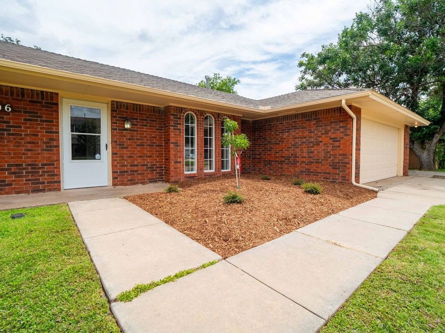 4 Bedroom 2 Bath Home Available In Westside Norman – photo 3
