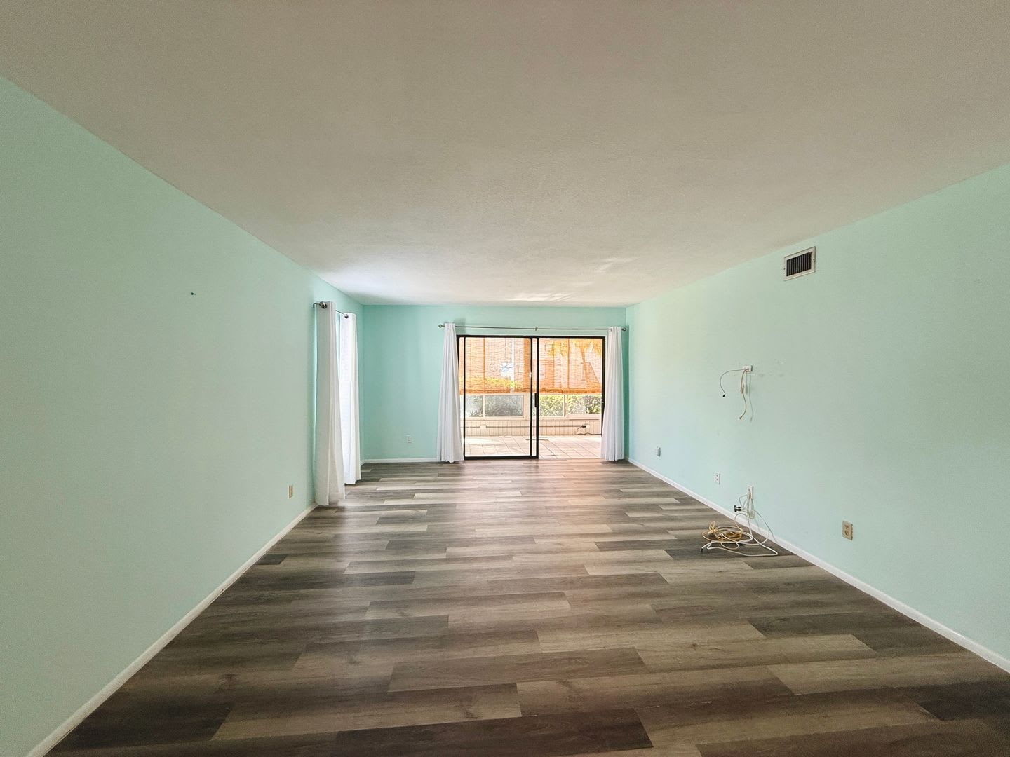 You Will LOVE this Ground Floor 2 Bedroom – photo 3
